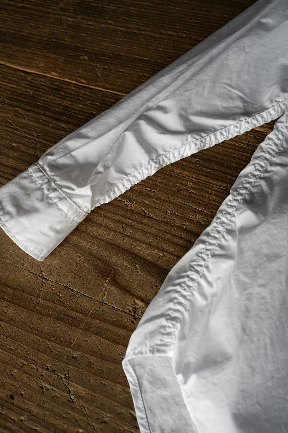 SH01B ボックスレギュラー2本針シャツ(WHITE)