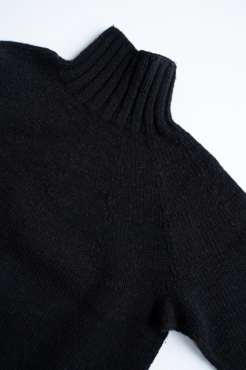 【ラスト1点】yak/lambs multi ply HAND KNITTING yoke top turtle neck sweater(DARK NAVY)
