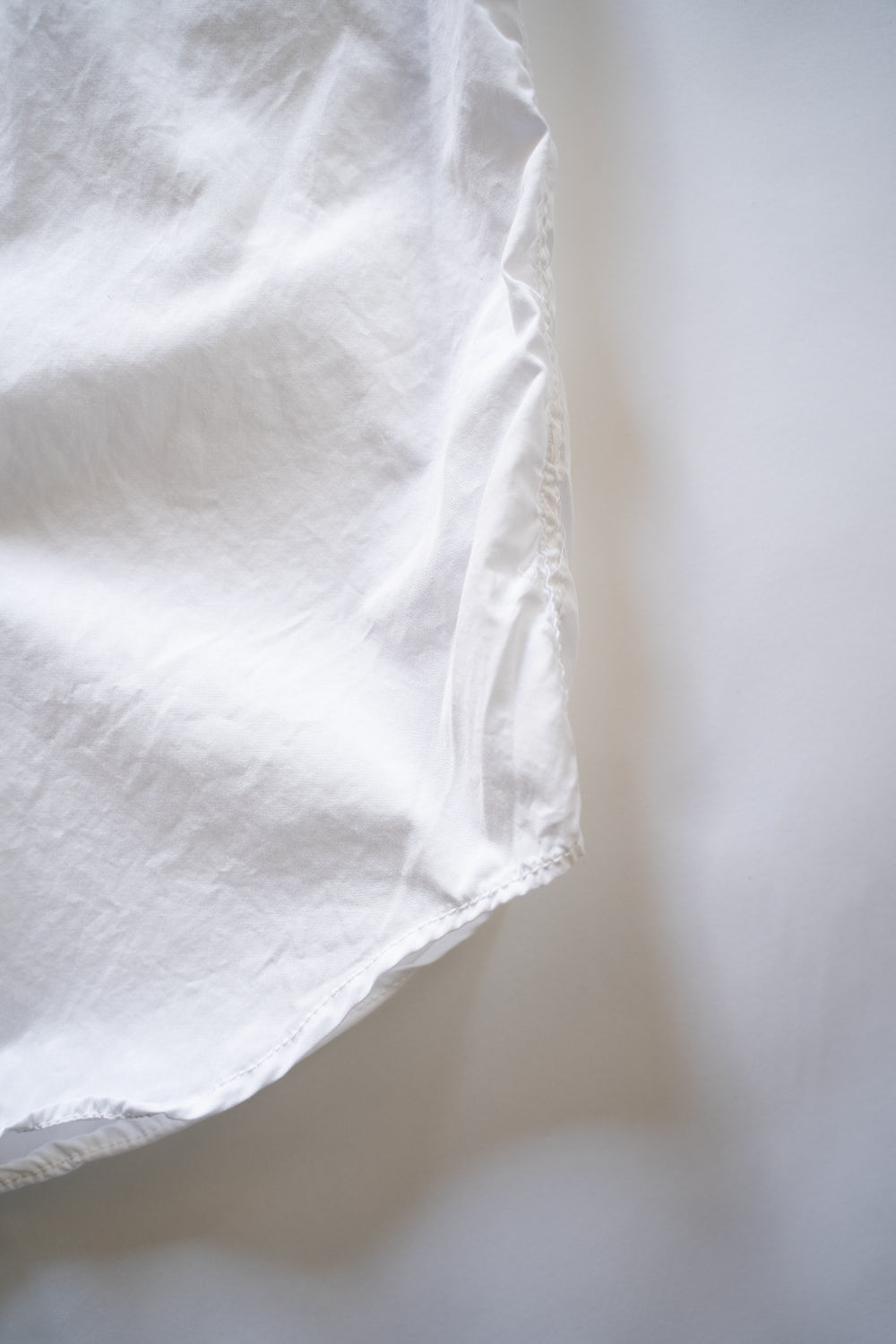 SH01B ボックスレギュラー2本針シャツ(WHITE)