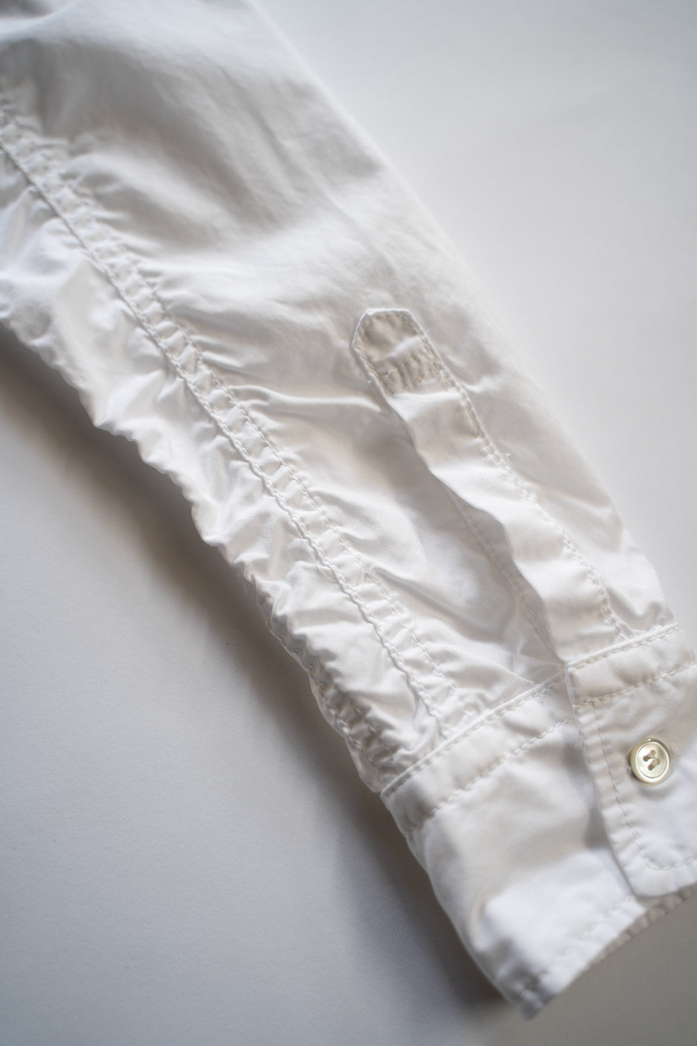 SH01B ボックスレギュラー2本針シャツ(WHITE)