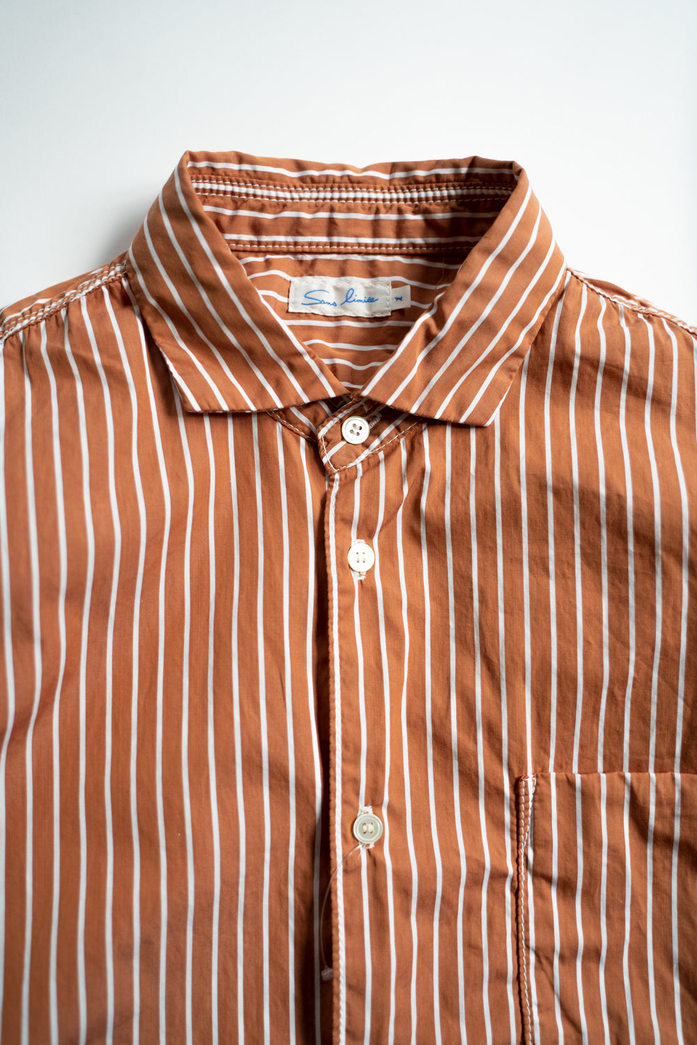 SH04B THOMAS MASON ボックスワイド3本針シャツ(BROWN STRIPE)