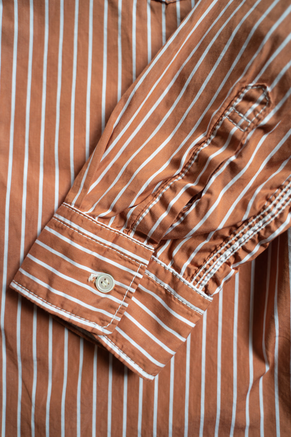 SH04B THOMAS MASON ボックスワイド3本針シャツ(BROWN STRIPE)