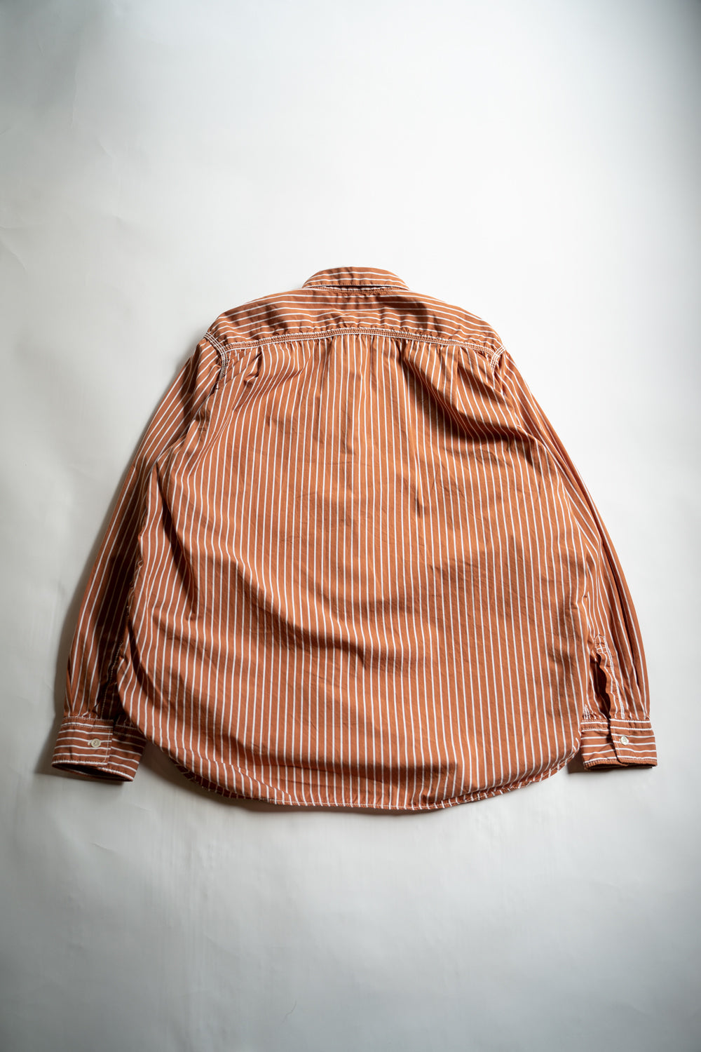 SH04B THOMAS MASON ボックスワイド3本針シャツ(BROWN STRIPE)