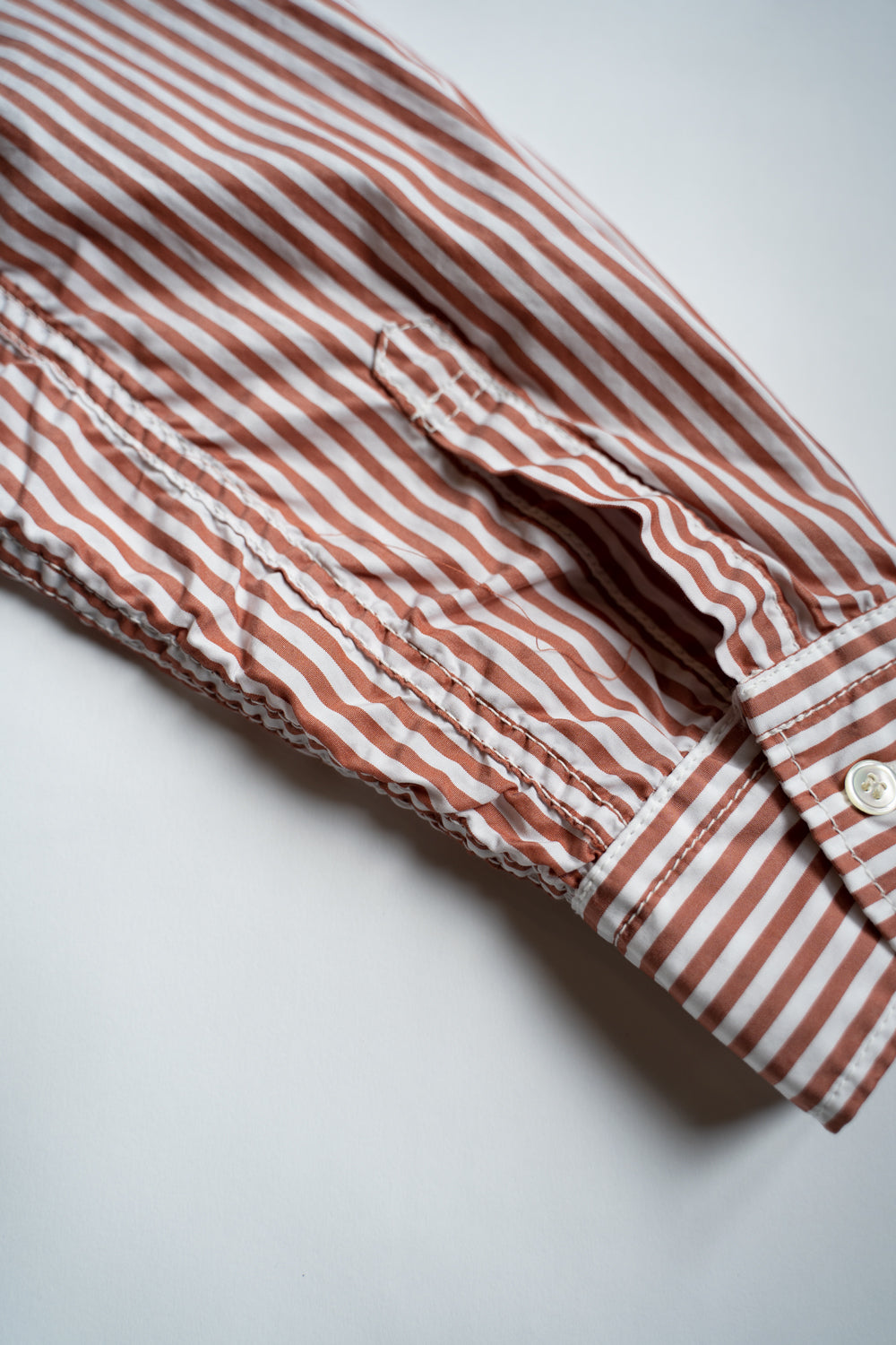 SH01B LEGGIUNO ボックスレギュラー2本針シャツ(BROWN STRIPE)