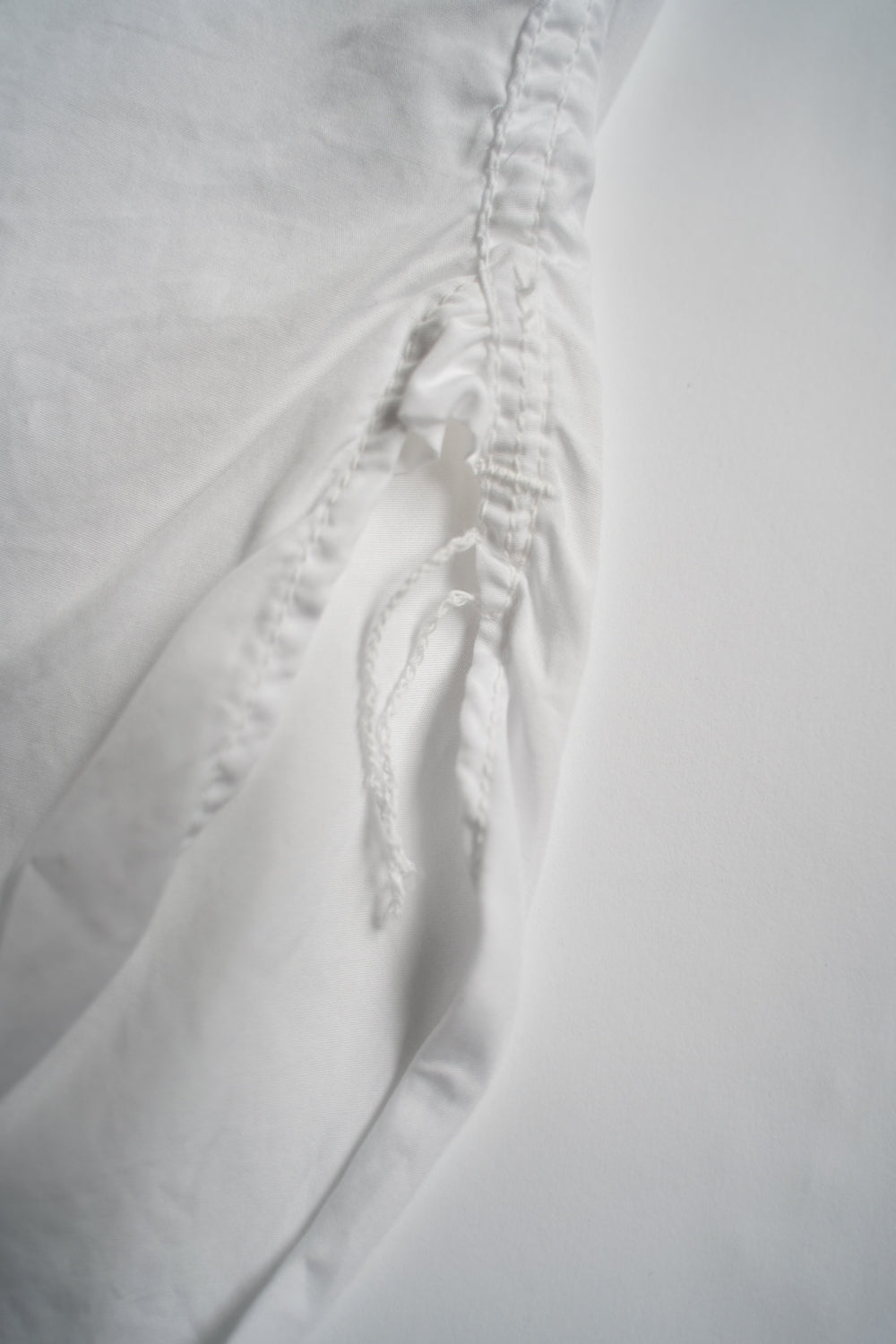 SH06 S 長丈2本針スタンドカラーシャツ(WHITE)