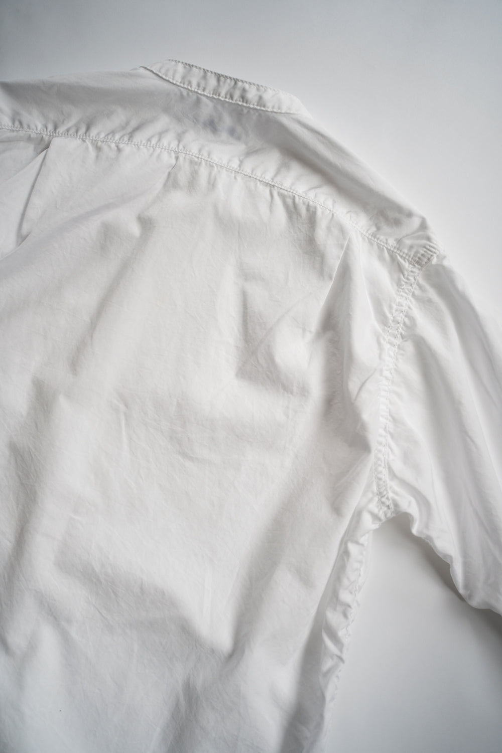 SH06 S 長丈2本針スタンドカラーシャツ(WHITE)