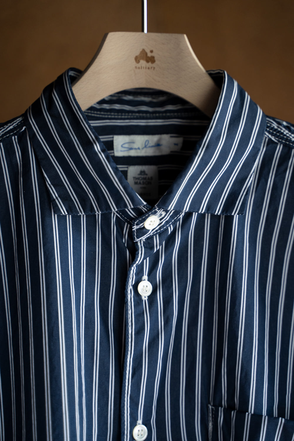SH04B THOMAS MASON ボックスワイド3本針シャツ(NAVY STRIPE)