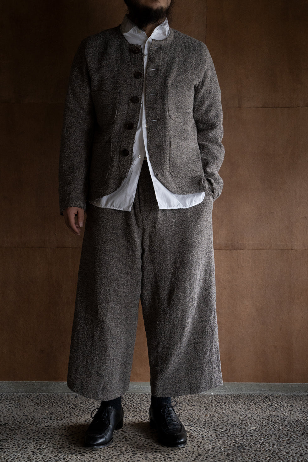 【ラスト1点】Special Twisted Yarn Fabric Collarless Jacket/スペシャルツイステッドヤーンファブリックカラーレスジャケット(LIGHT BROWN)