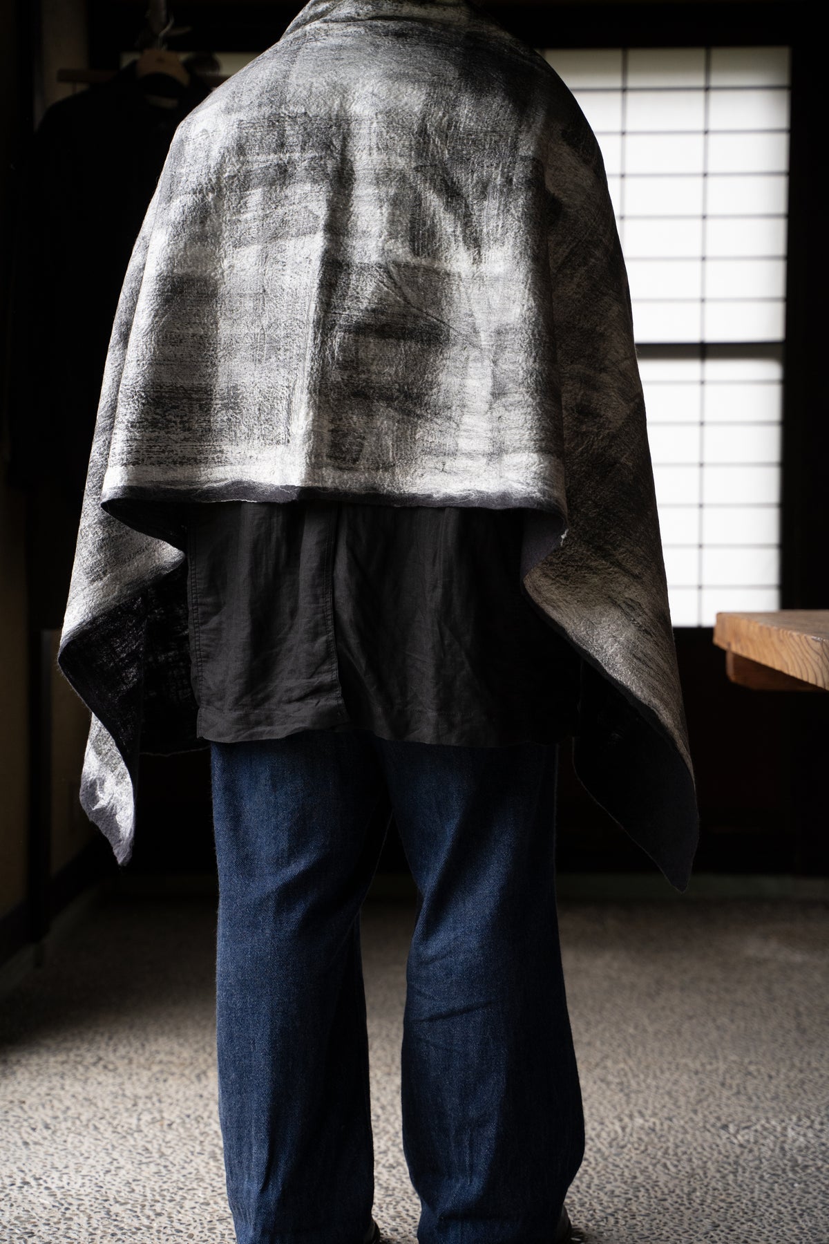 【ラスト1点】Wool Silk Stole "Painting 300" (BLACK/WHITE)
