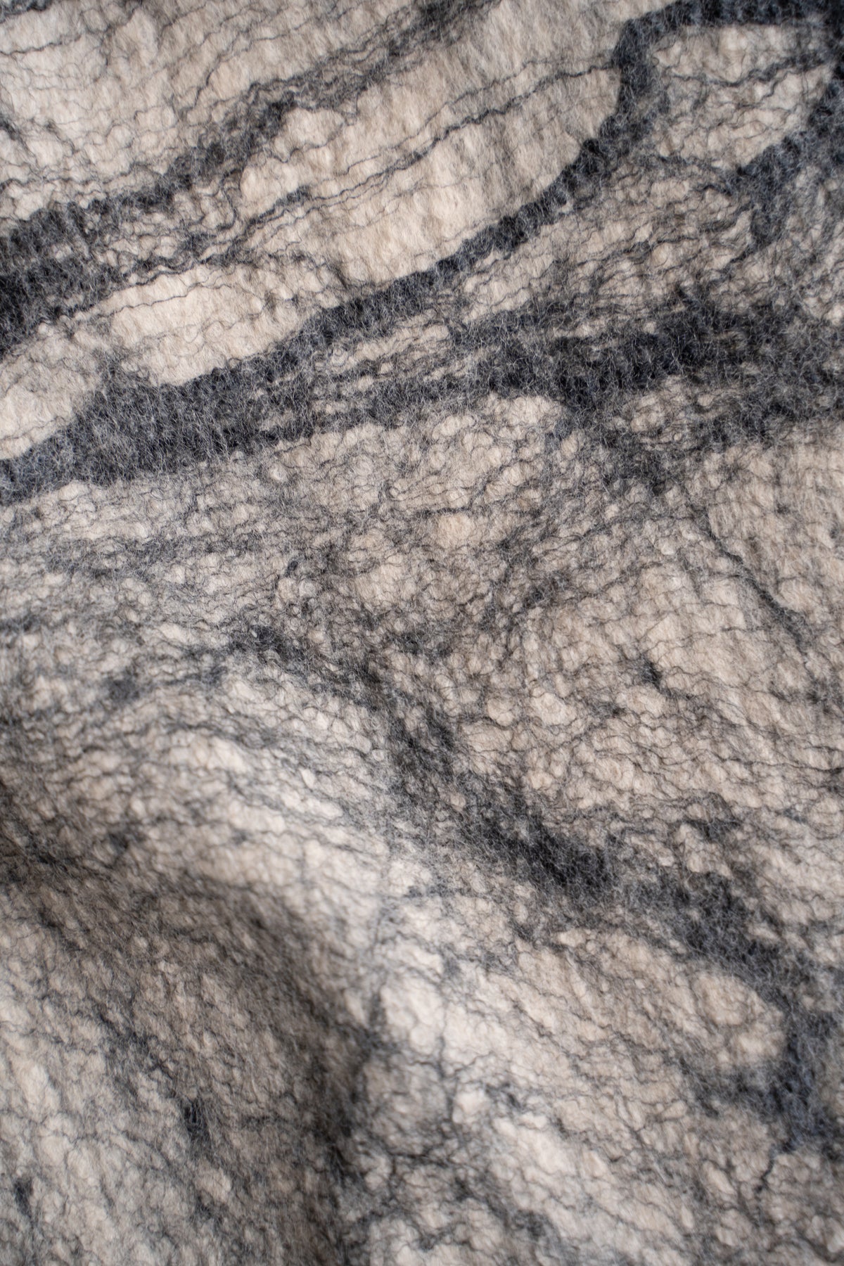 【ラスト1点】Wool Silk Stole "LIGHT 200" (BEIGE/BLACK)