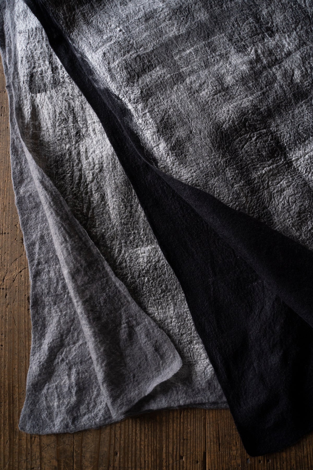 【ラスト1点】Wool Silk Stole "Painting 300" (BLACK/WHITE)