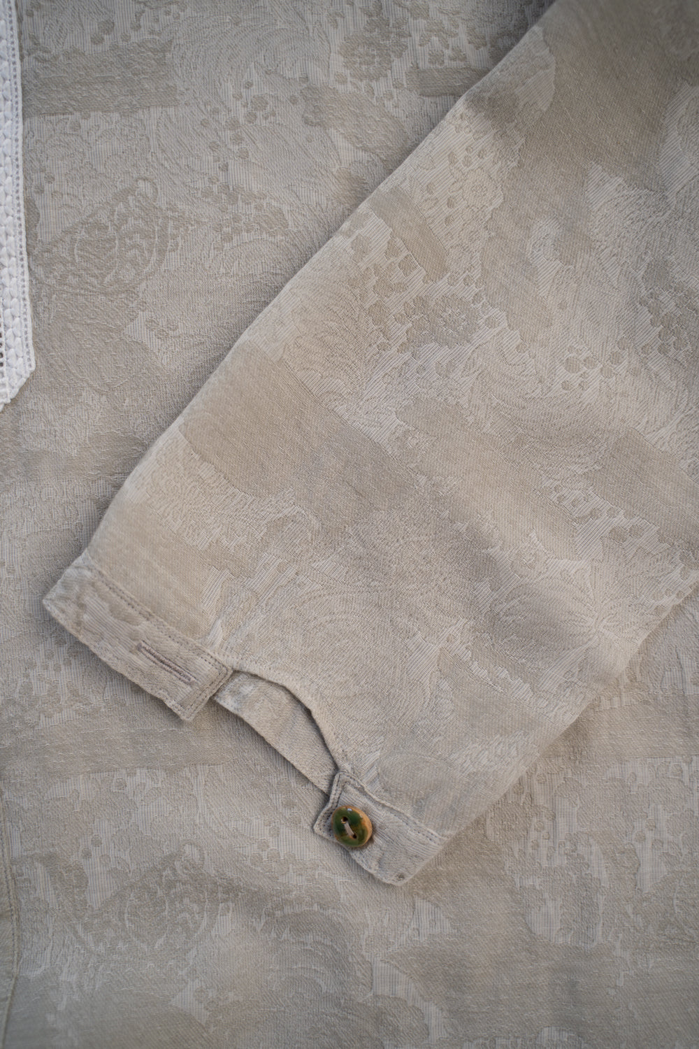 【ラスト1点】Flower Jacquard Ethnic Crew Neck Shirt(MOSS GREEN)