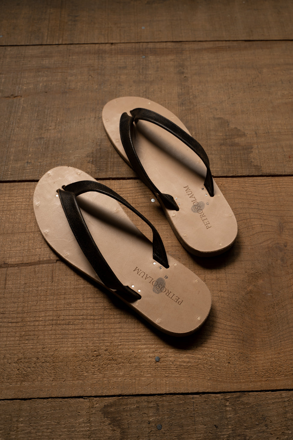 B-Sandals-Pit Horse Crack(BLACK)