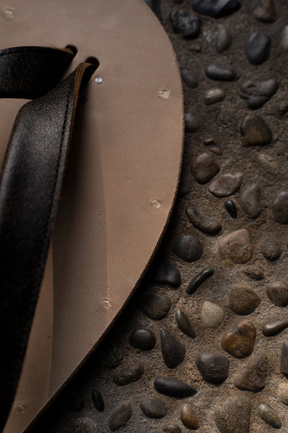 B-Sandals-Pit Horse Crack(BLACK)