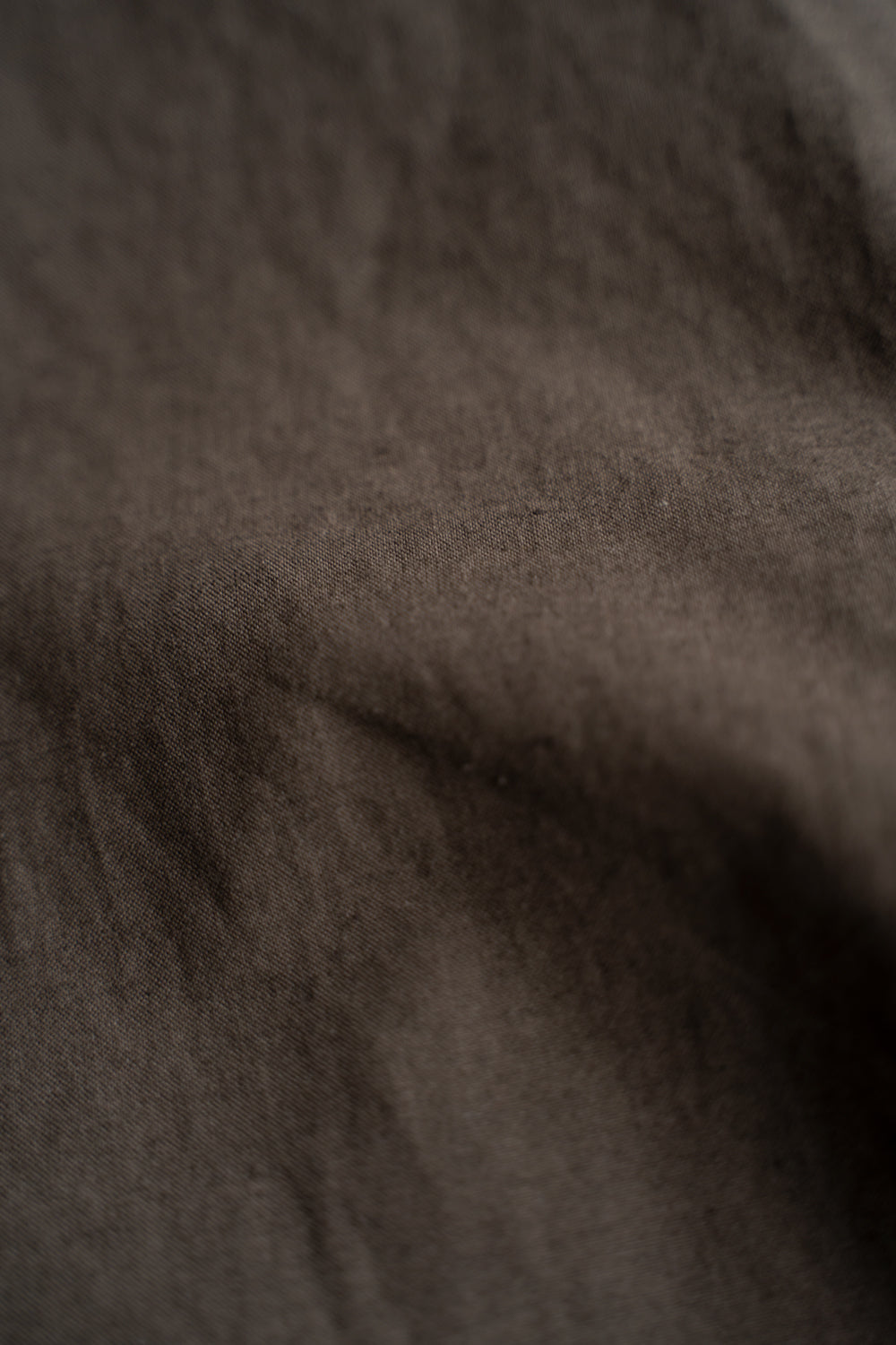 【ラスト1点】Hard Twist Yarn Horse Cloth Collarless Shirt/ハードツイストヤーンホースクロスカラーレスシャツ(DARK BROWN)