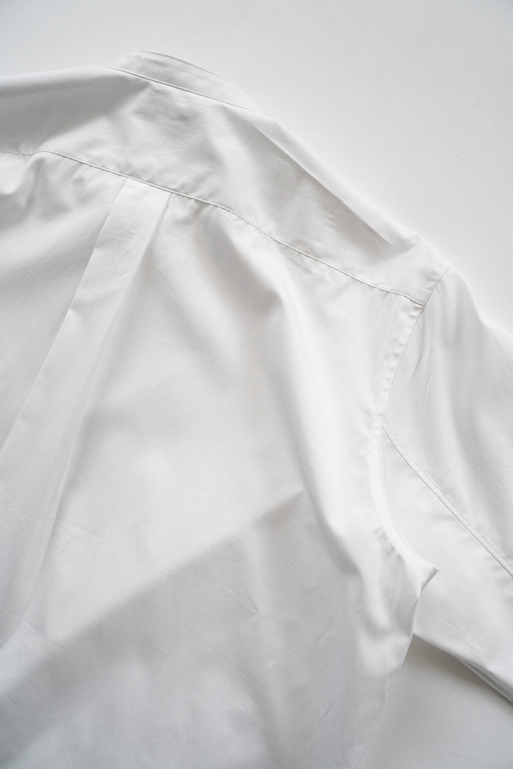 SH06B ブロードボックススタンドカラーシャツ(WHITE)