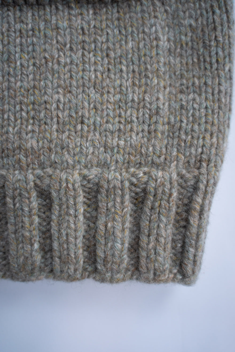 yak/lambs multi ply HAND KNITTING cowichan sweater（FOG）