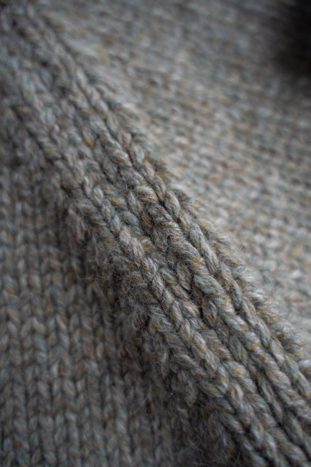 yak/lambs multi ply HAND KNITTING cowichan sweater（FOG）