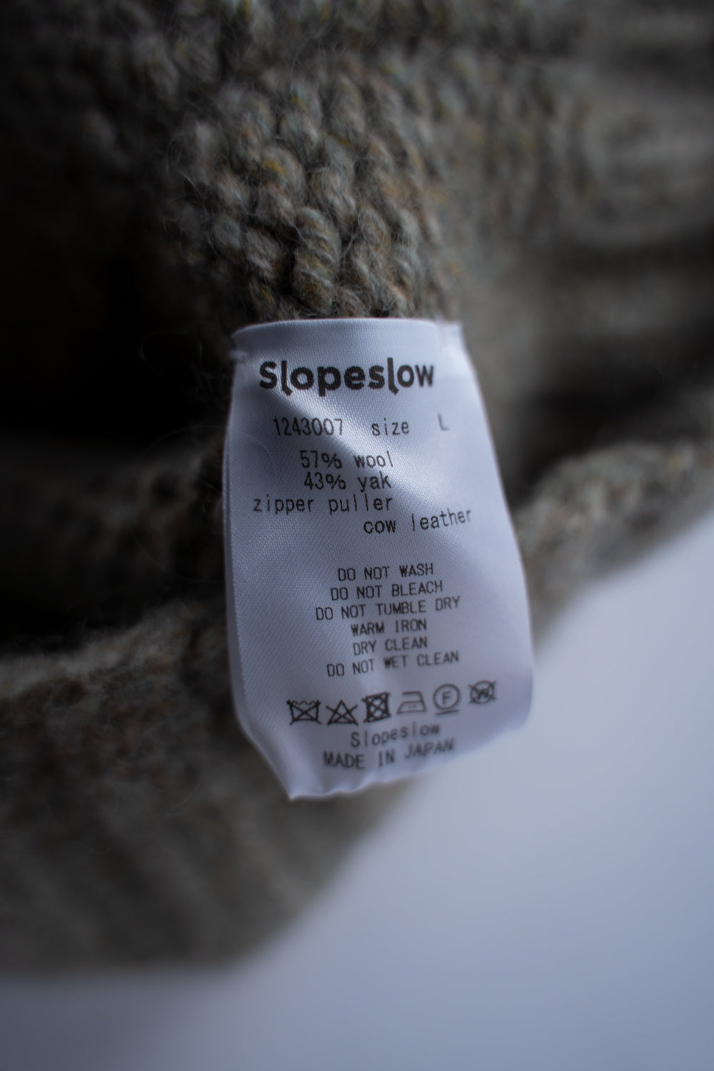 yak/lambs multi ply HAND KNITTING cowichan sweater（FOG）