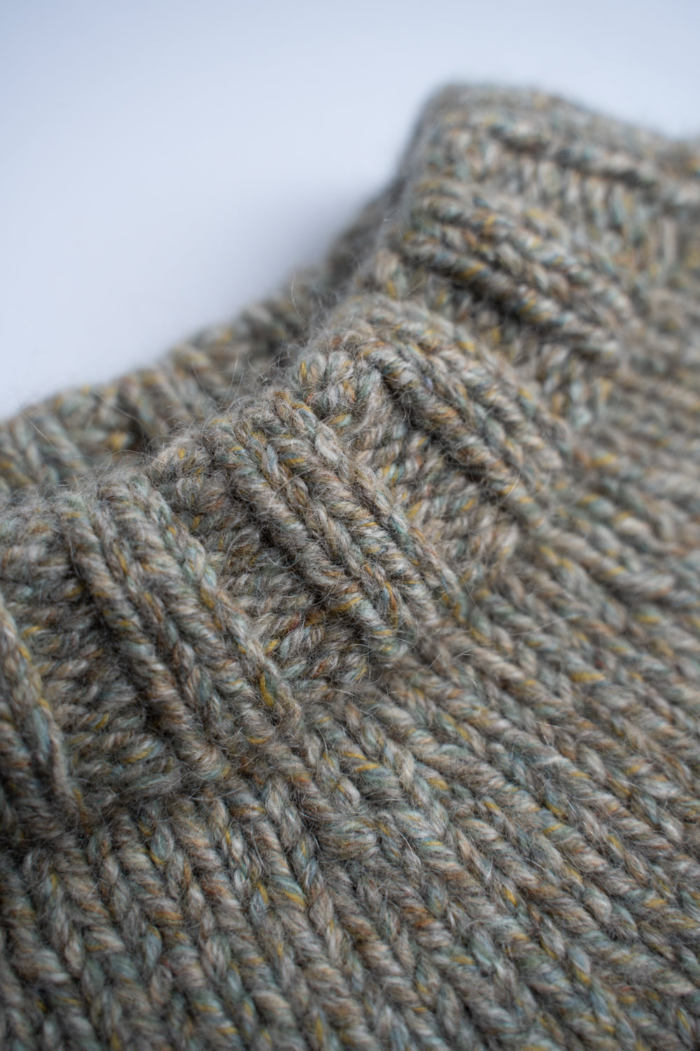 【ラスト1点】yak/lambs multi ply HAND KNITTING yoke top crew neck sweater（FOG）