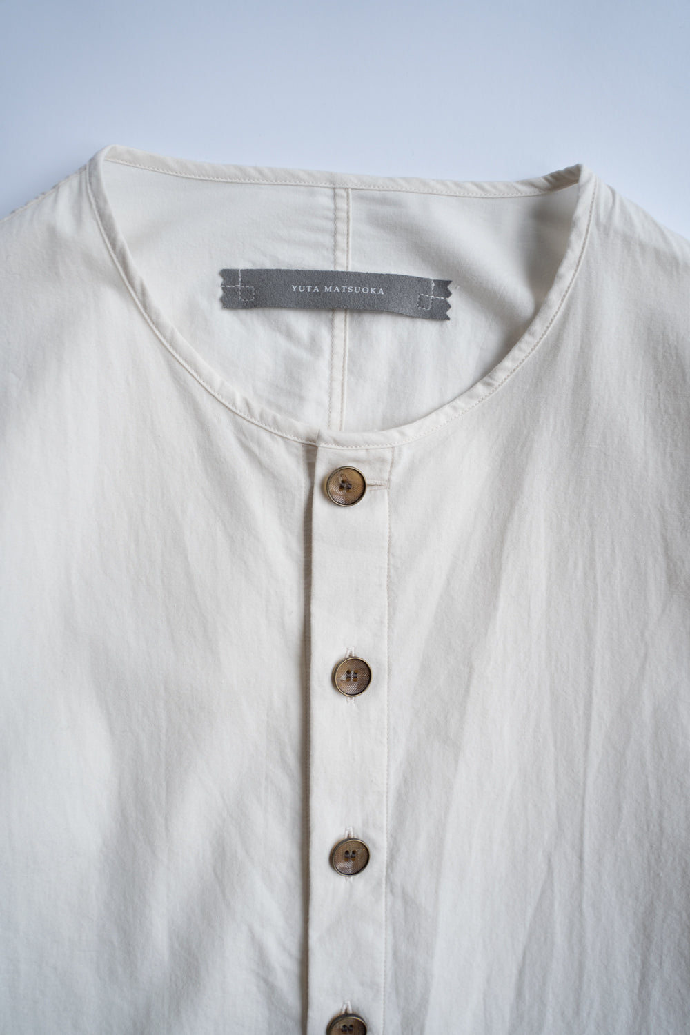 【ラスト1点】Broadcloth Cotton Collarless Shirt/ブロードクロスコットンカラーレスシャツ（OFF WHITE）