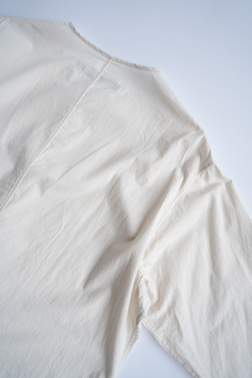 【ラスト1点】Broadcloth Cotton Collarless Shirt/ブロードクロスコットンカラーレスシャツ（OFF WHITE）
