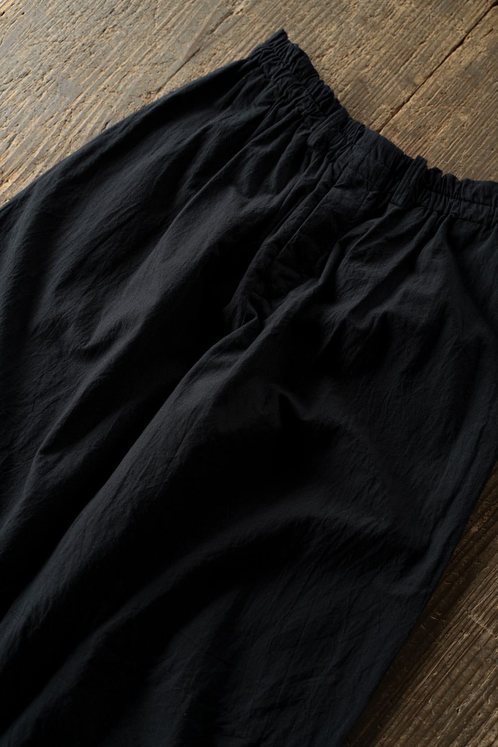 【ラスト1点】Sheeting Dyed Plain Weave Circle Pants/シーチングダイドプレーンウィーブサークルパンツ（BLACK）