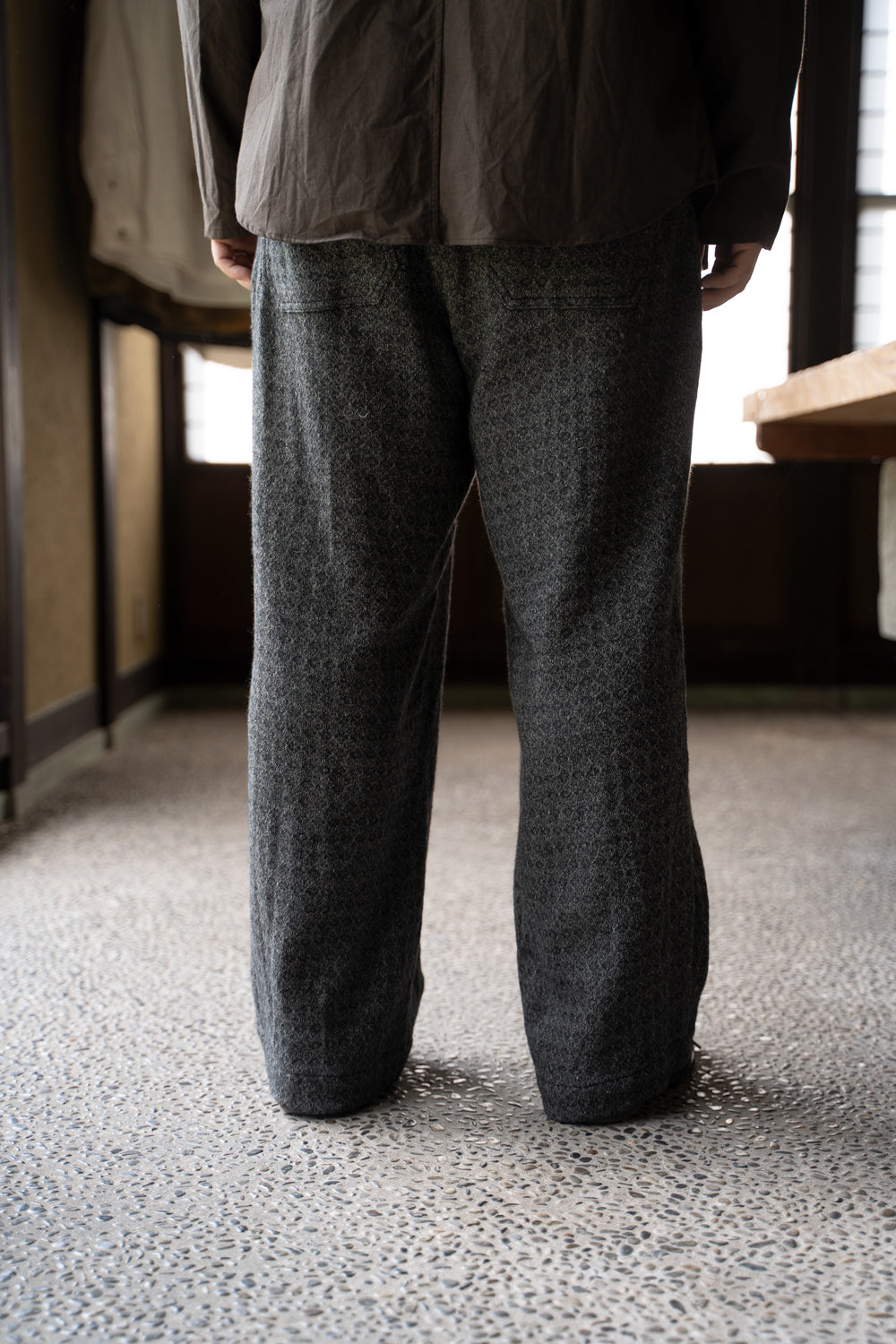 Square Dobby Cloth Straight Pants/スクエアドビークロスストレートパンツ（DARK GRAY）