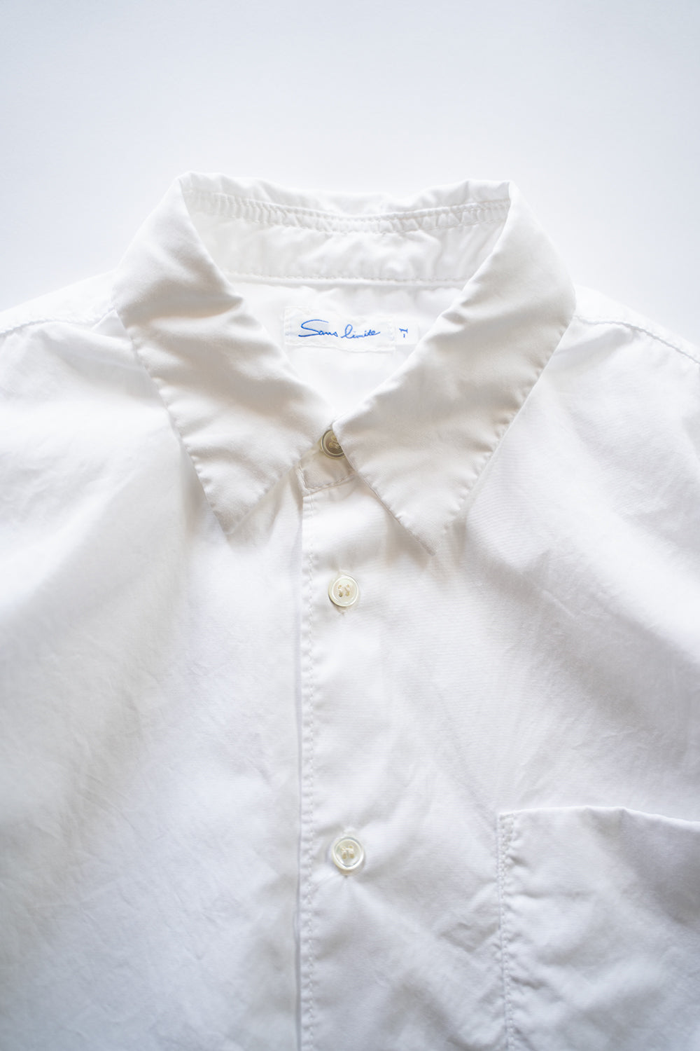 SH01B ボックスレギュラー２本針シャツ（WHITE）