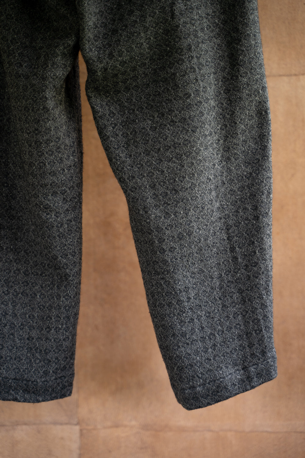 Square Dobby Cloth Straight Pants/スクエアドビークロスストレートパンツ（DARK GRAY）