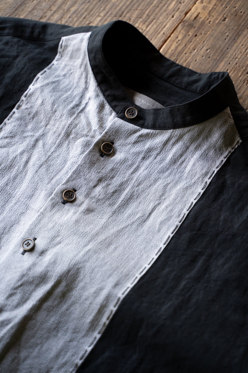【ラスト1点】Lustrous Cotton Ramie Shadow Panel Shirt/ラストラスコットンラミーシャドウパネルシャツ（SMOKY BLACK）