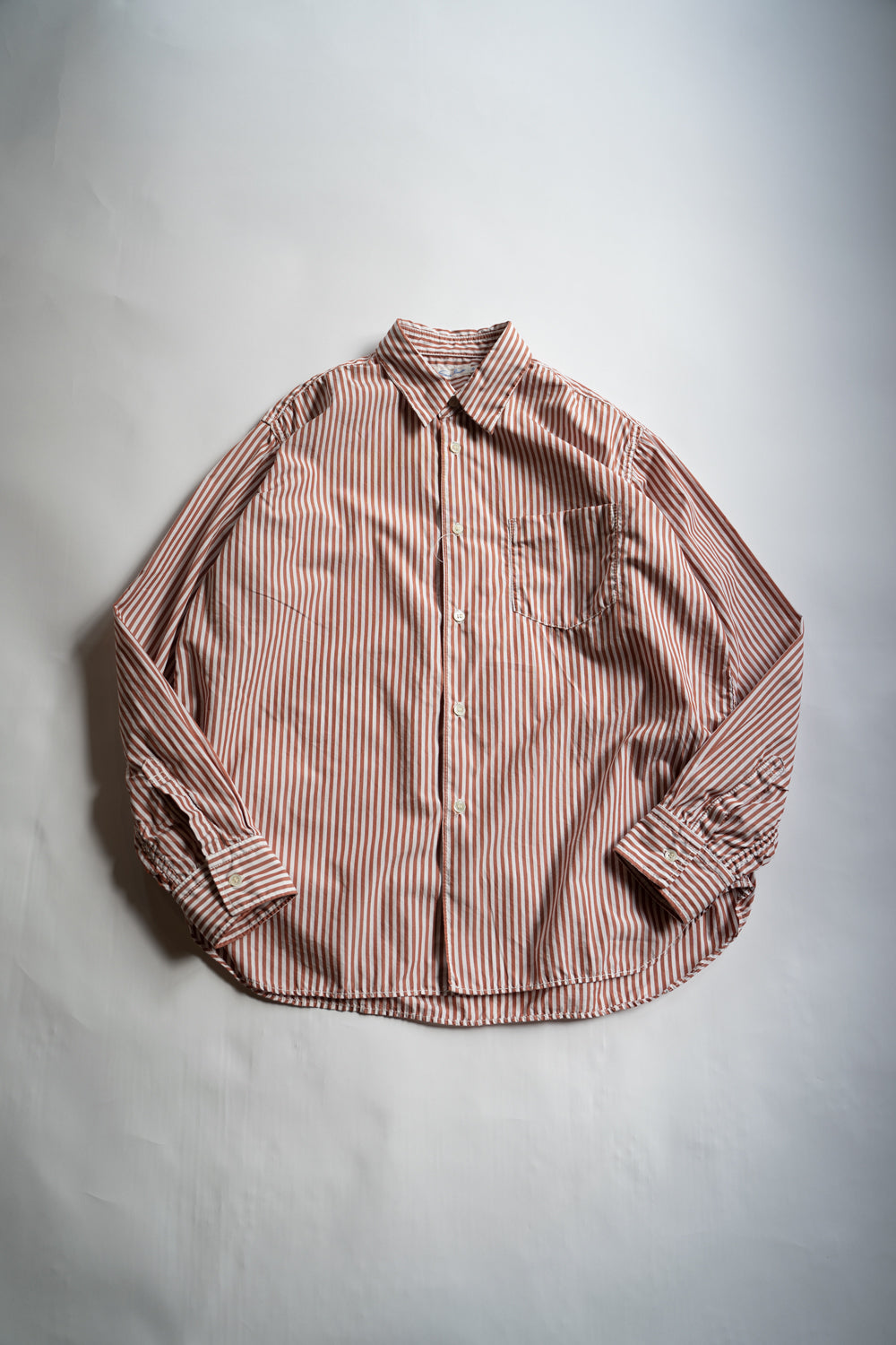 SH01B LEGGIUNO ボックスレギュラー２本針シャツ（BROWN STRIPE）