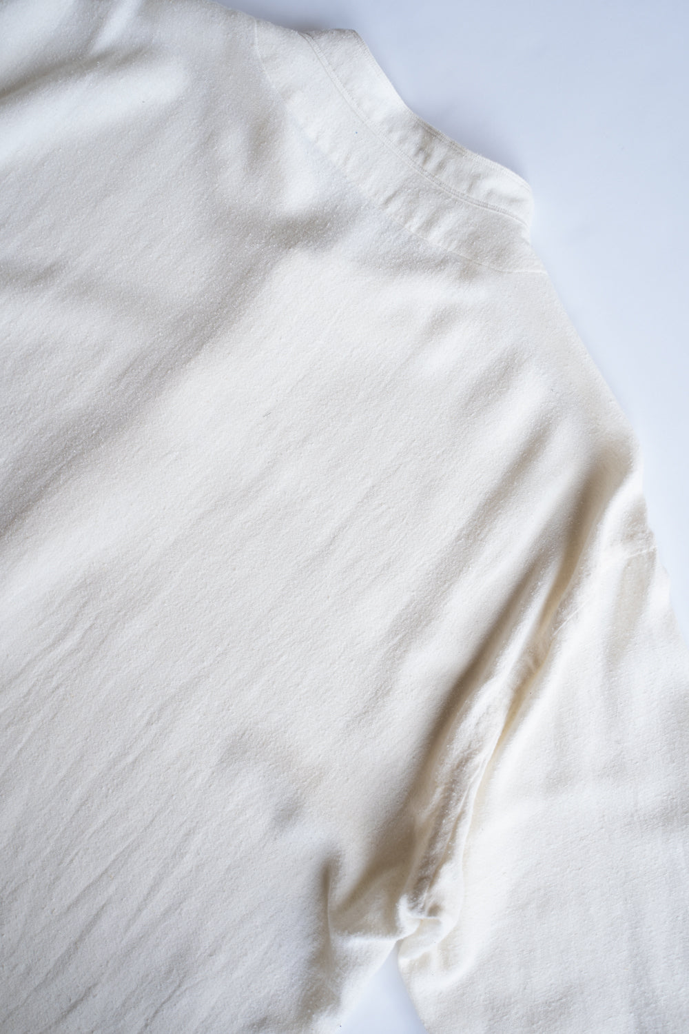Silk Nep Back Satin Lounge Shirt（OYSTER WHITE）