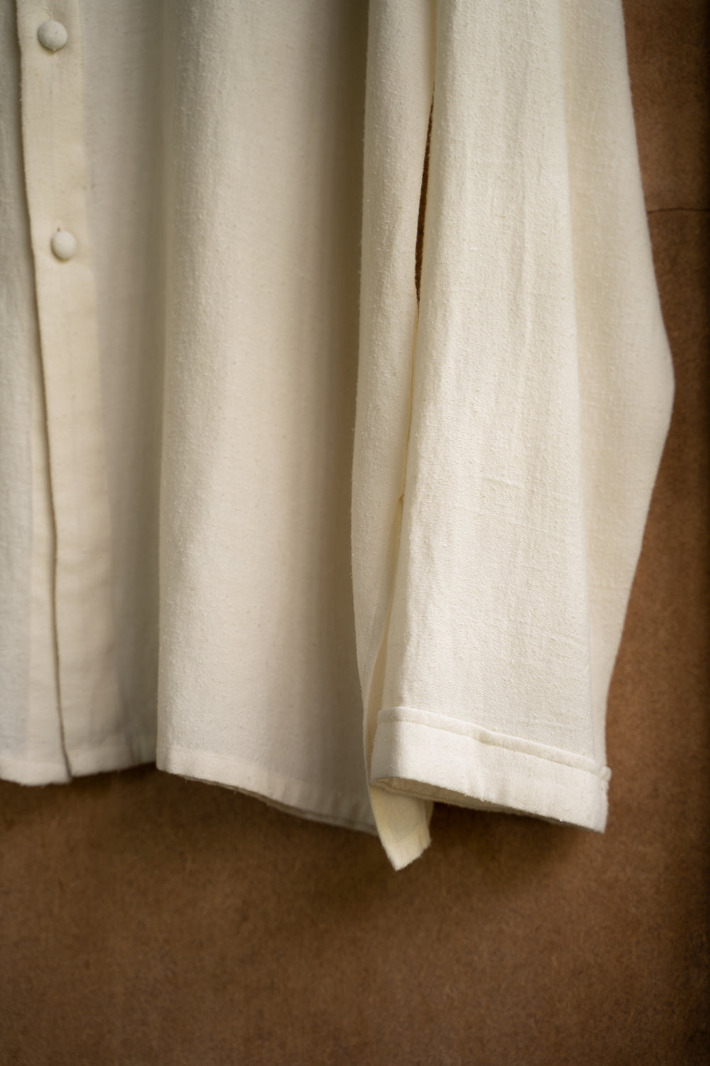 Silk Nep Back Satin Lounge Shirt（OYSTER WHITE）