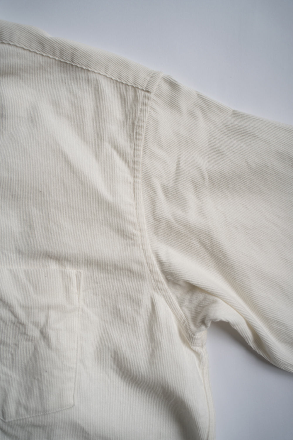 SH01B コーデュロイボックスレギュラーカラーシャツ（OFF WHITE）