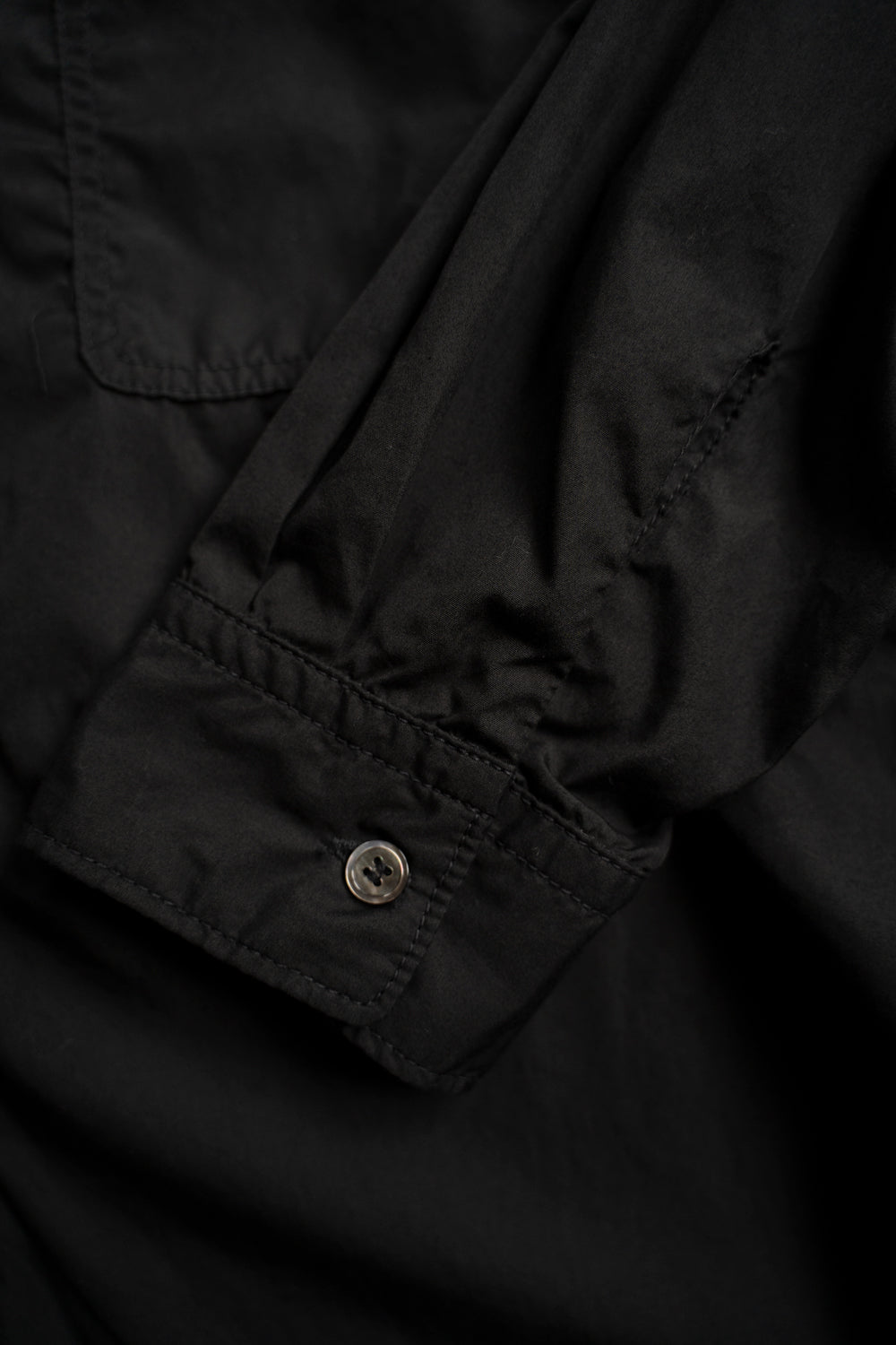 SH06 S  長丈２本針スタンドカラーシャツ（BLACK）