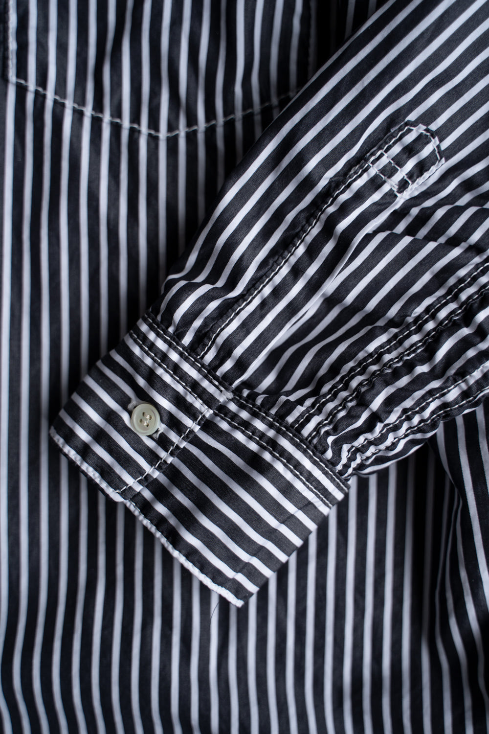 SH01B THOMAS MASON ボックスレギュラー2本針シャツ（BLACK STRIPE）