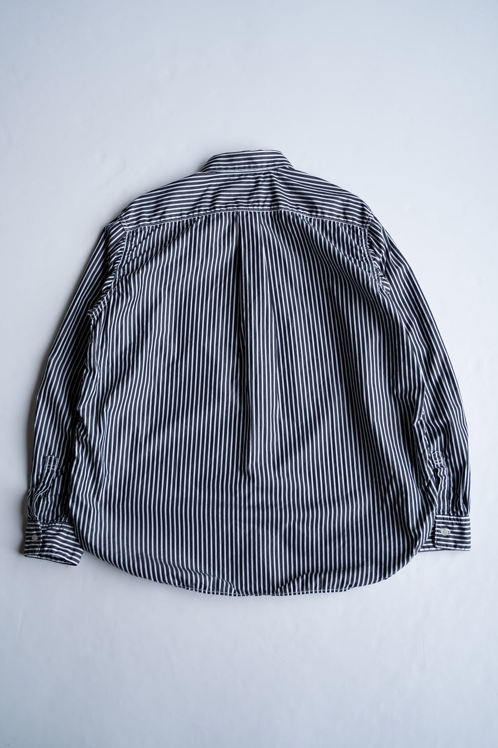 SH01B THOMAS MASON ボックスレギュラー2本針シャツ（BLACK STRIPE）