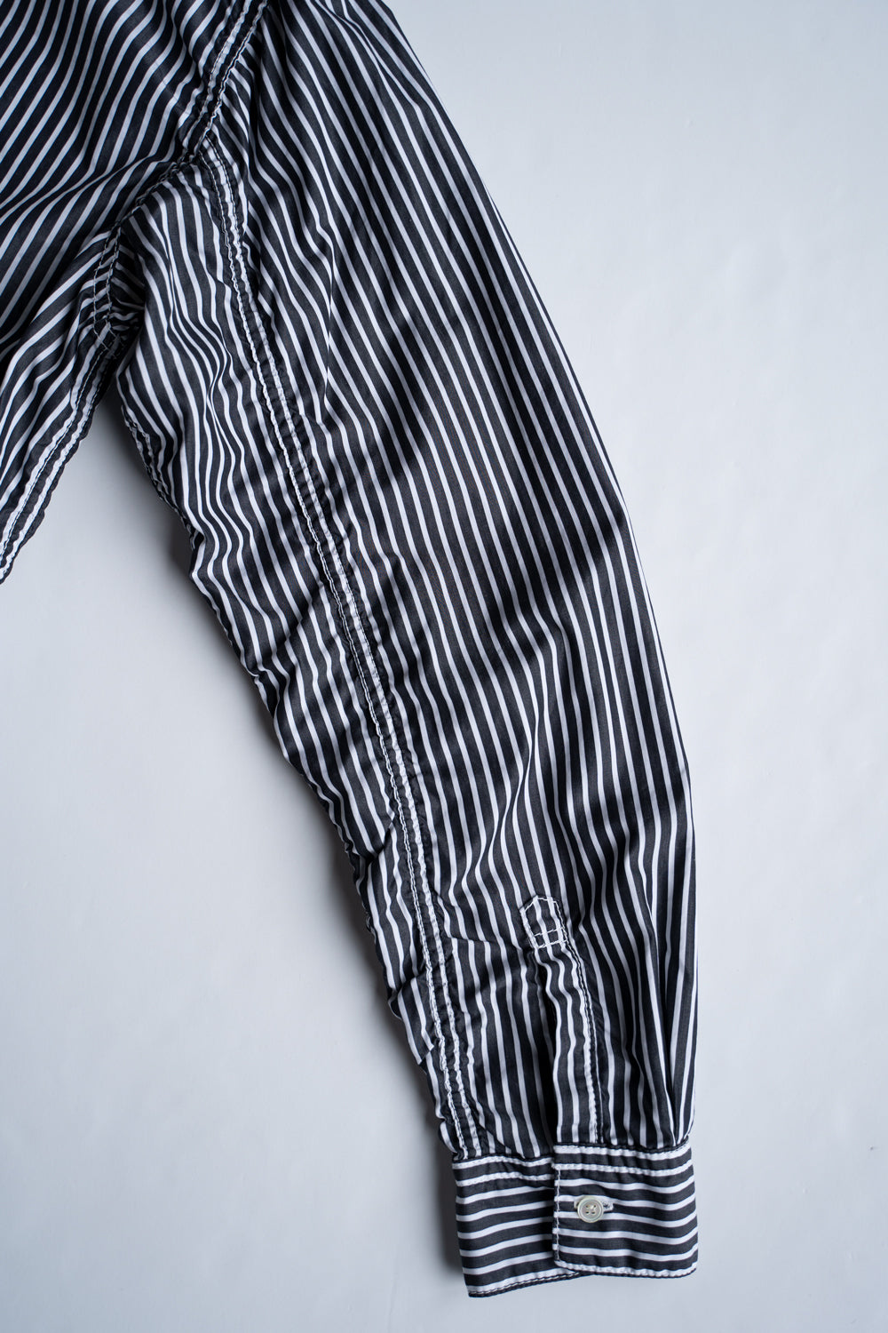 SH01B THOMAS MASON ボックスレギュラー2本針シャツ（BLACK STRIPE）