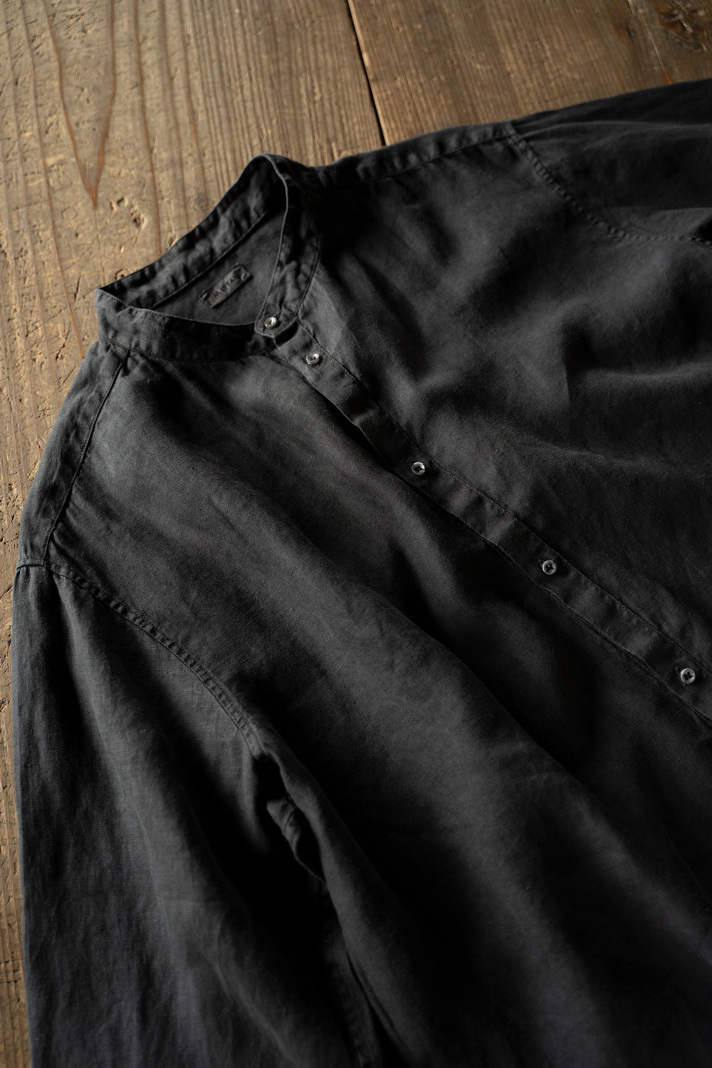 大麻シャツ　3（炭）