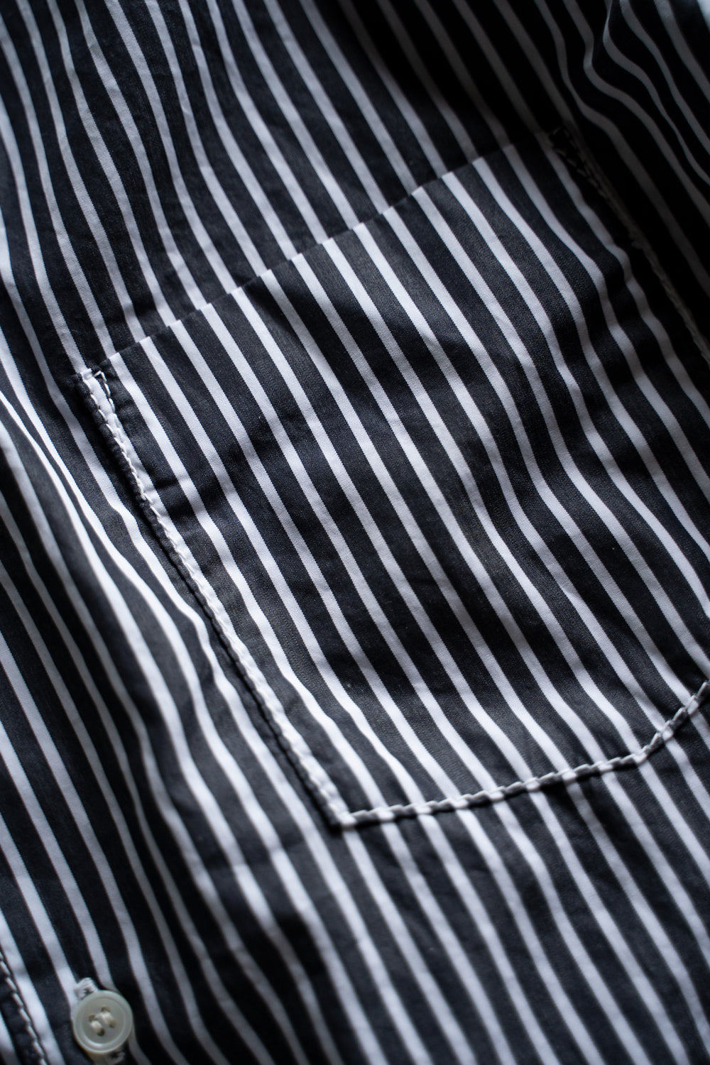 SH01B THOMAS MASON ボックスレギュラー2本針シャツ（BLACK STRIPE）