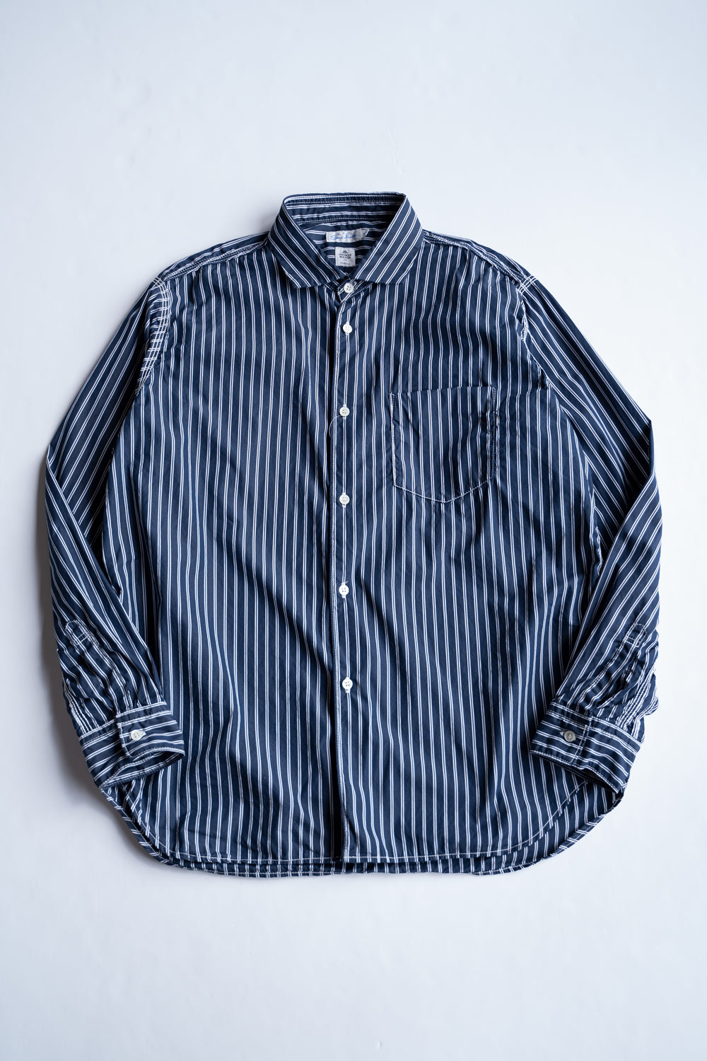 SH04B THOMAS MASON ボックスワイド3本針シャツ（NAVY STRIPE）
