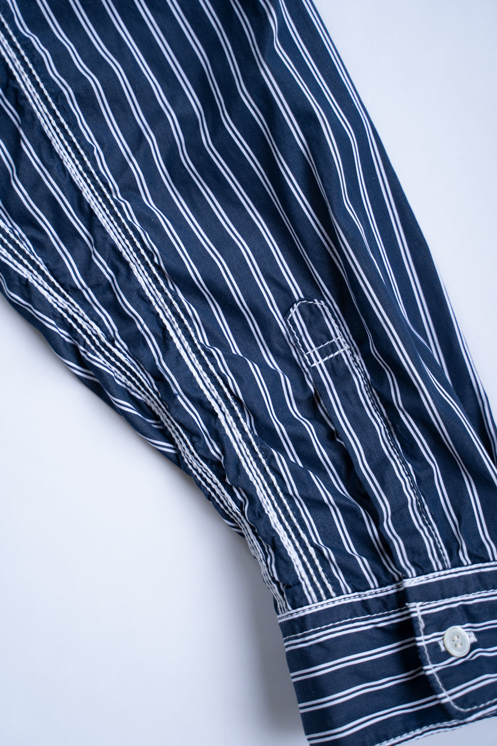 SH04B THOMAS MASON ボックスワイド3本針シャツ（NAVY STRIPE）