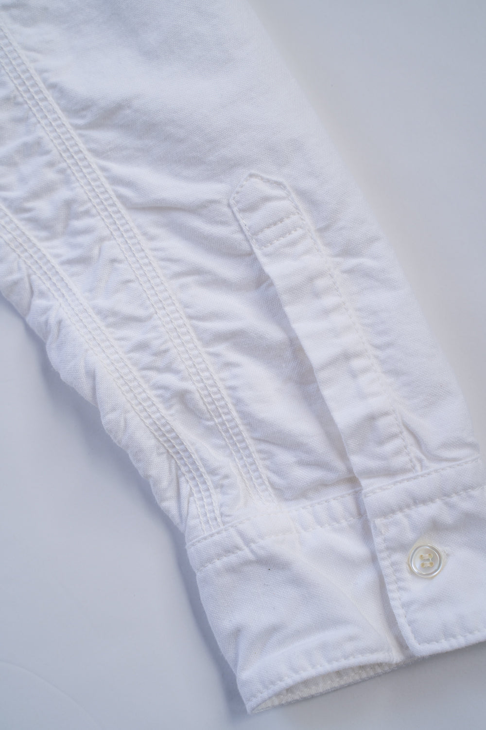 SH04B ボックスワイド3本針シャツ ox（WHITE）