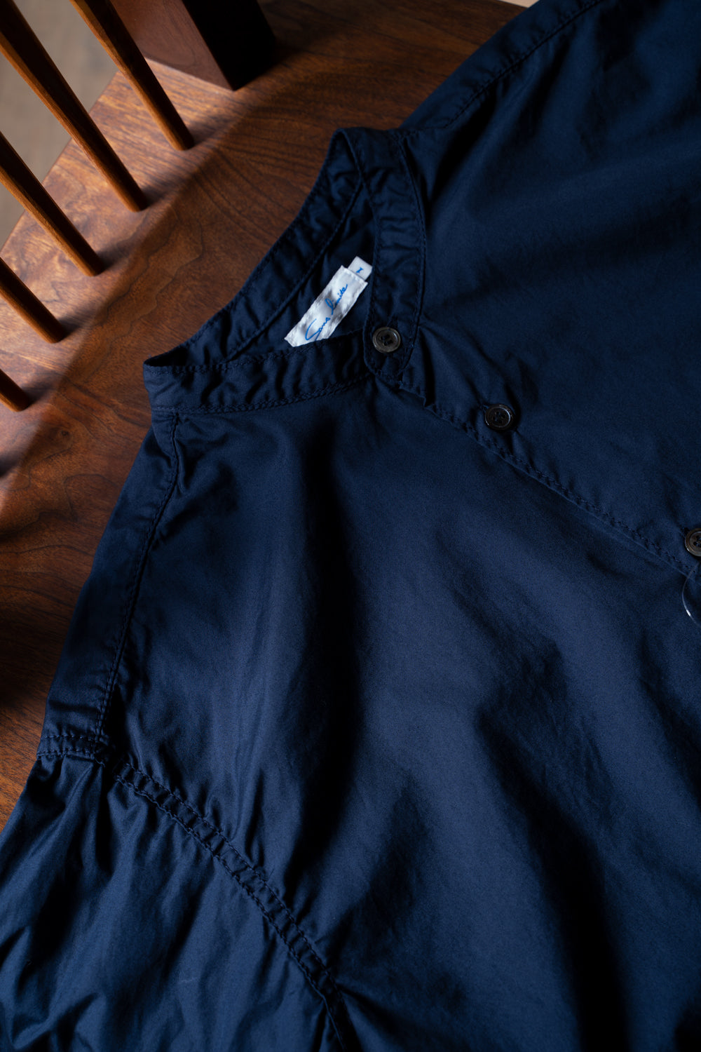 SH06B ボックススタンド２本針シャツ（NAVY）