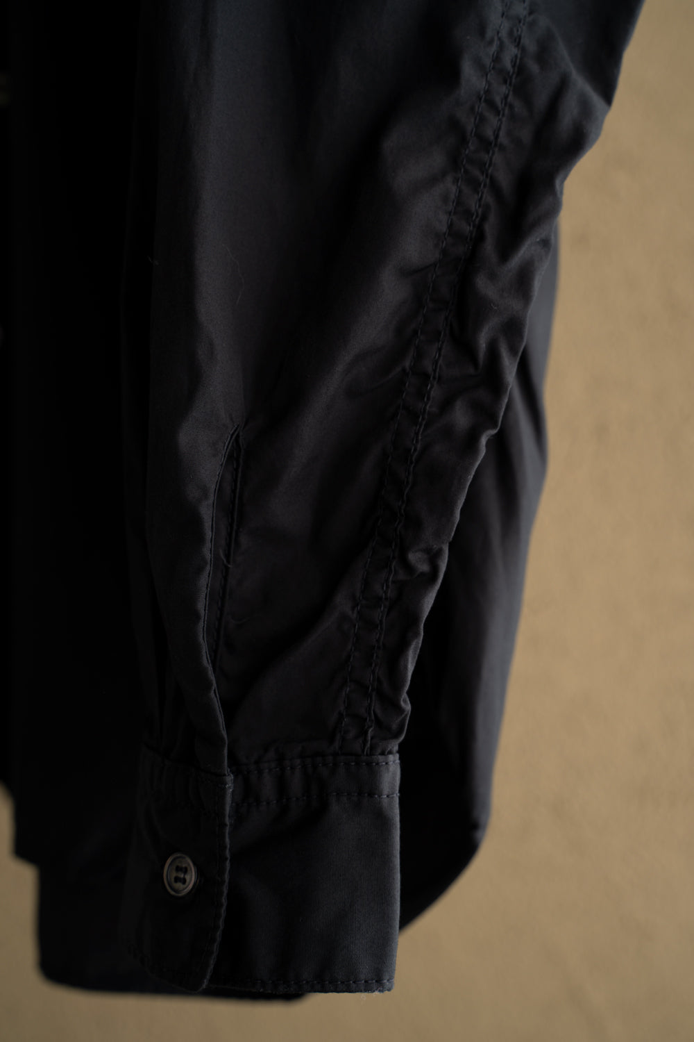SH06B ボックススタンド２本針シャツ（BLACK）