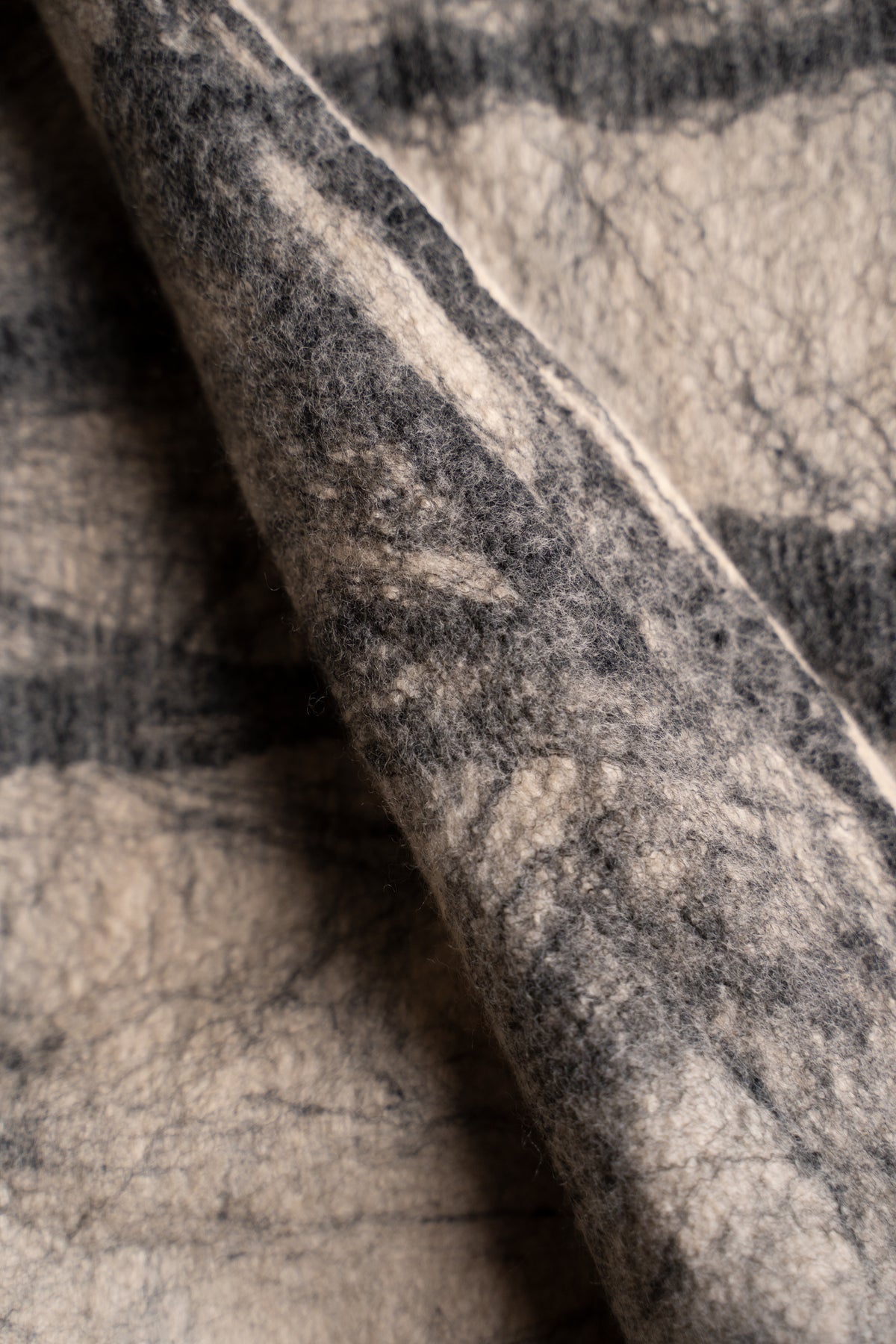 【ラスト1点】Wool Silk Stole "LIGHT 200" （BEIGE/BLACK）