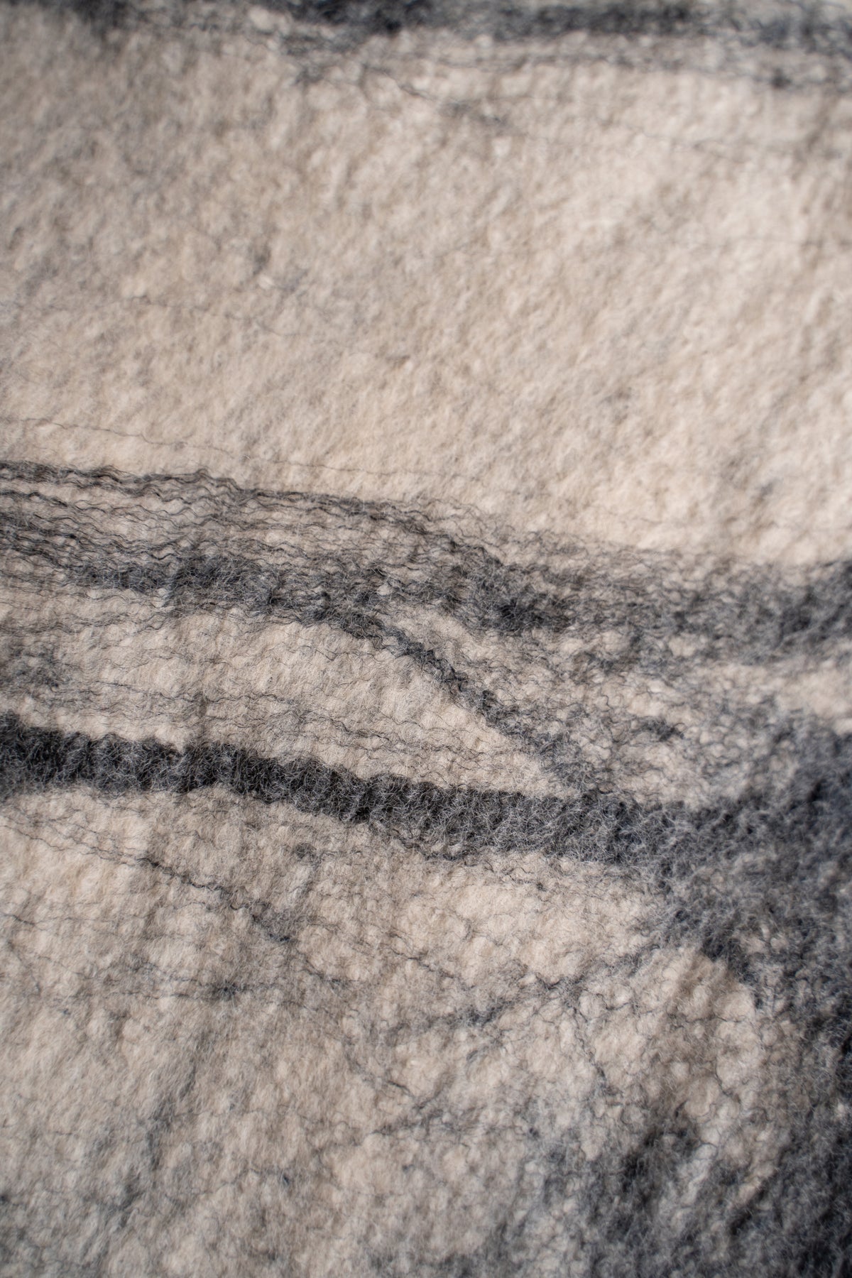 【ラスト1点】Wool Silk Stole "LIGHT 200" （BEIGE/BLACK）