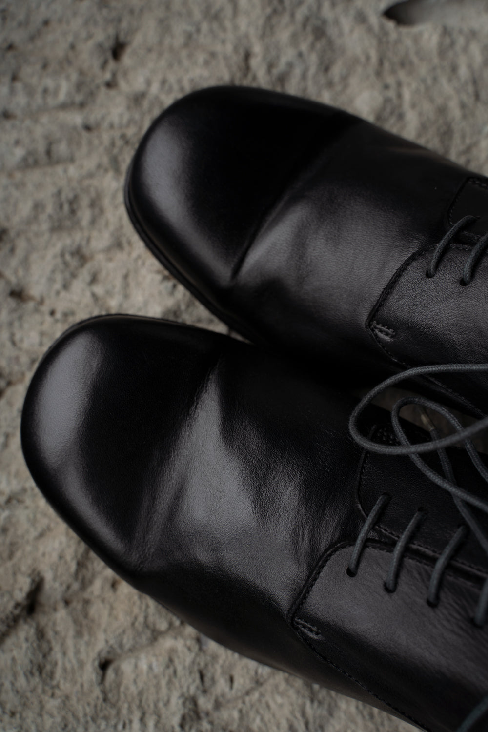 【ラスト1点】Stone Derby-Garment Dye Zeolite Cowhide（BLACK）