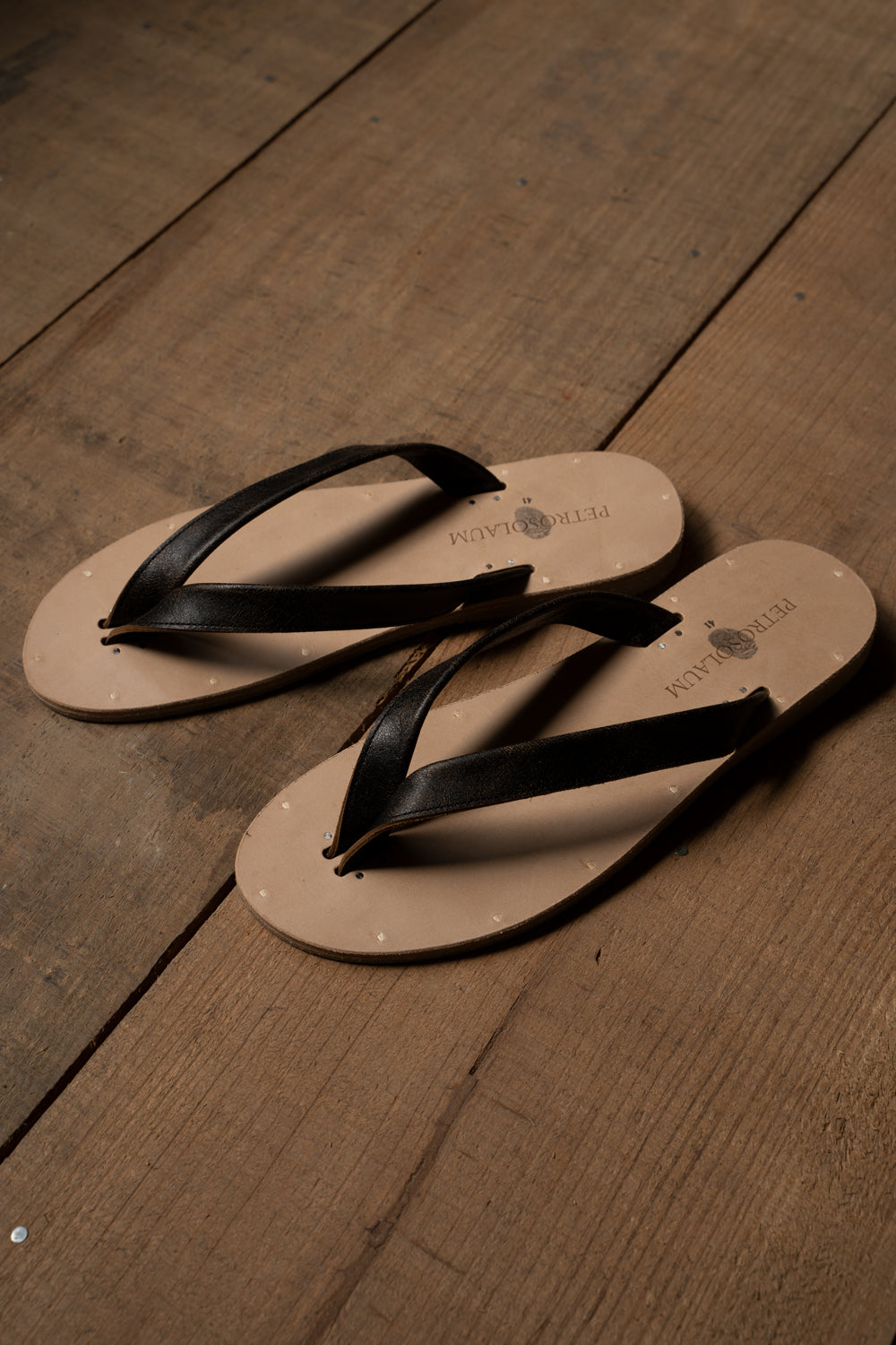 B-Sandals-Pit Horse Crack（BLACK）